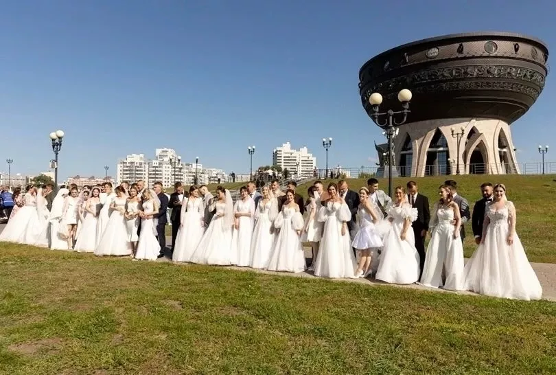 Бер гаилә булып