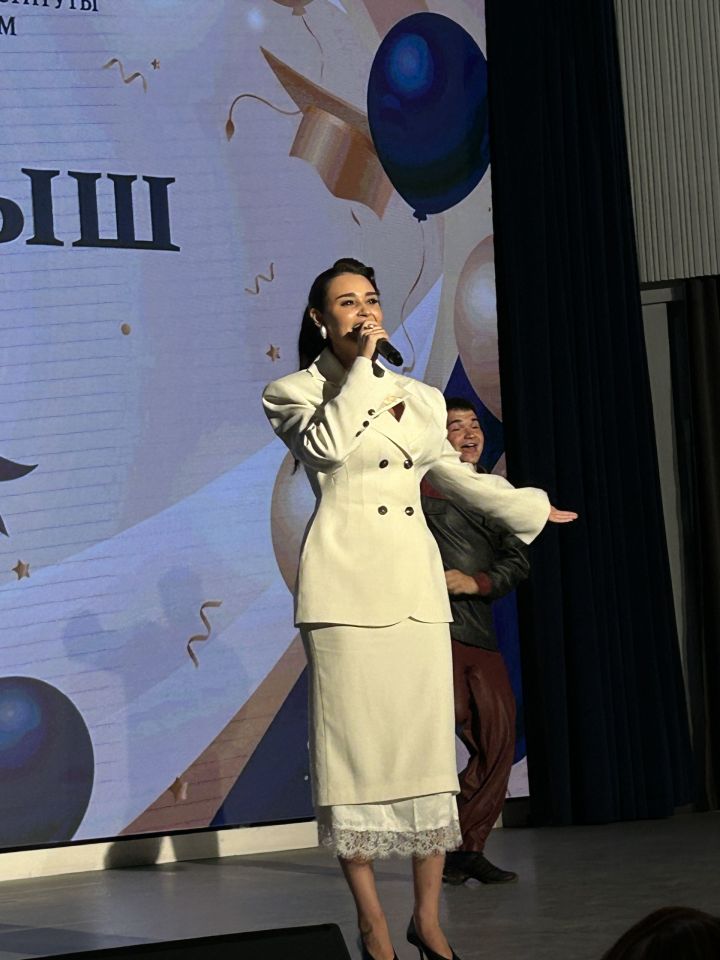 КФУда яңа буын филологлар һәм журналистлар диплом алды