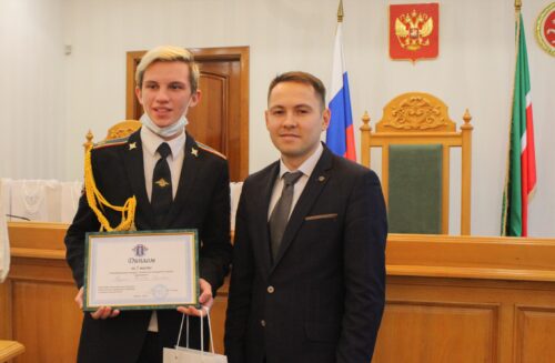 Школьники показали знание Конституции