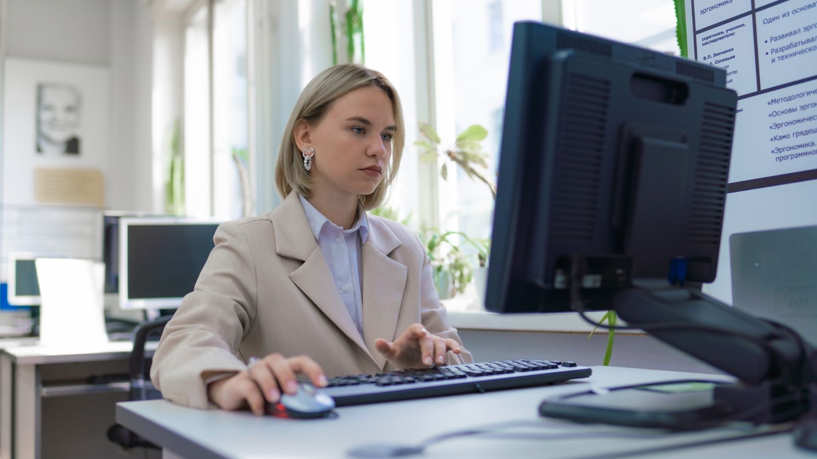 Школьники получат дополнительные баллы при поступлении в вузы за успехи во Всероссийской олимпиаде по ИИ