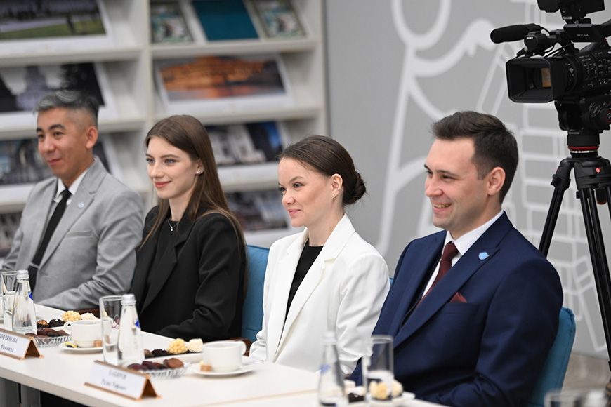 Ильсур Метшин провел традиционную встречу с учителями городских школ