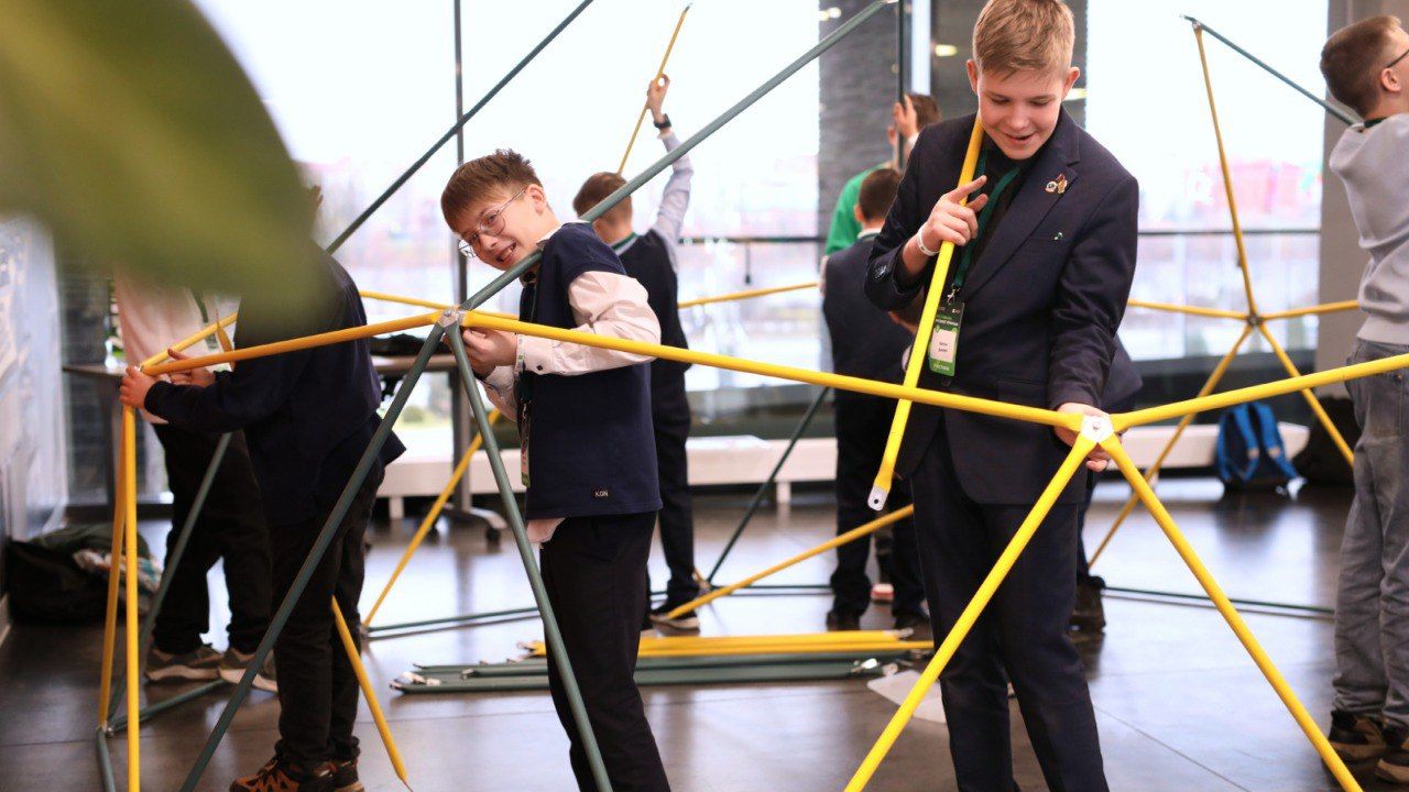 865 учащихся и учителей 46 школ Татарстана объединил шестой фестиваль «Физмат прорыв»