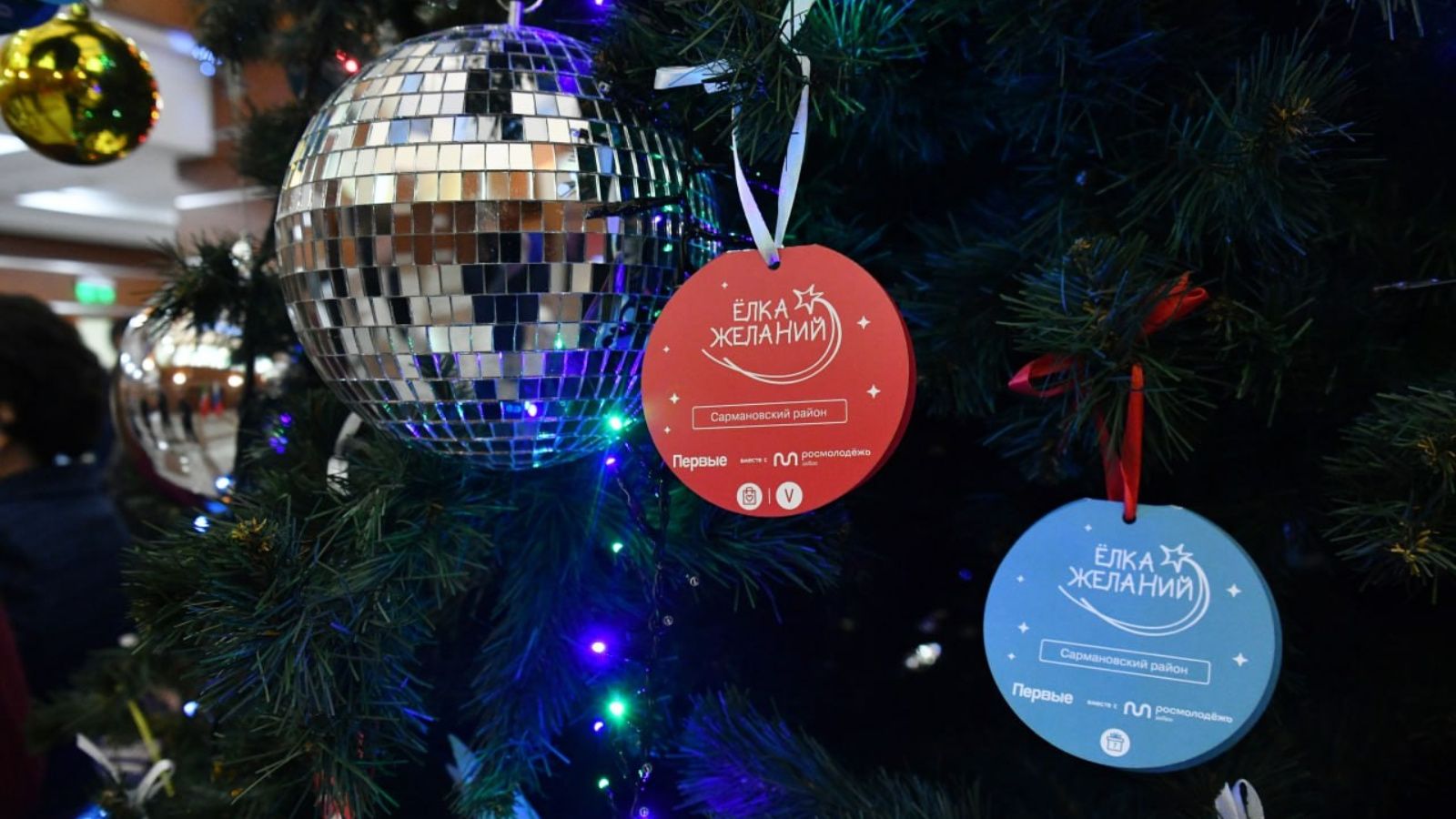 Илсур Һадиуллин «Теләкләр чыршысы»хәйрия акциясендә катнаша