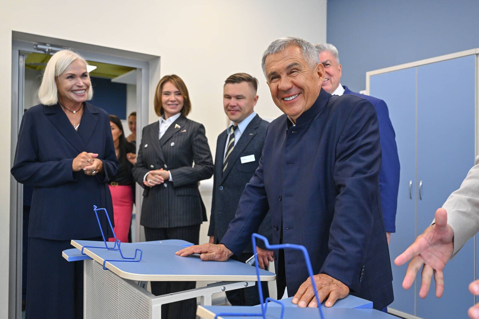 Рөстәм Миңнеханов Яр Чаллыдагы балалар лагере һәм шәхси мәктәп эшчәнлеге белән танышты