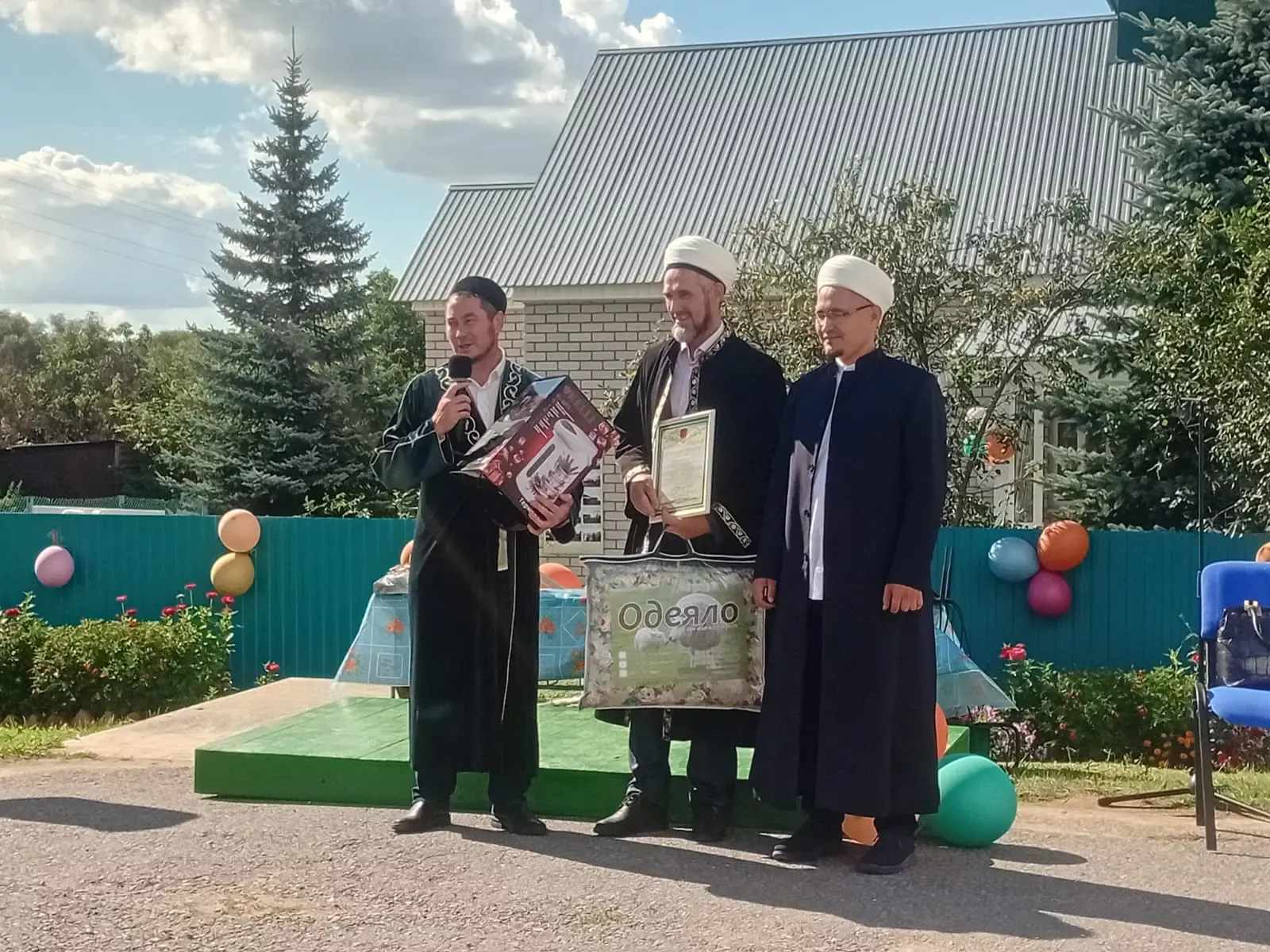 Гыйбадәт урыны гына түгел, гыйлем һәм тәрбия үзәге дә