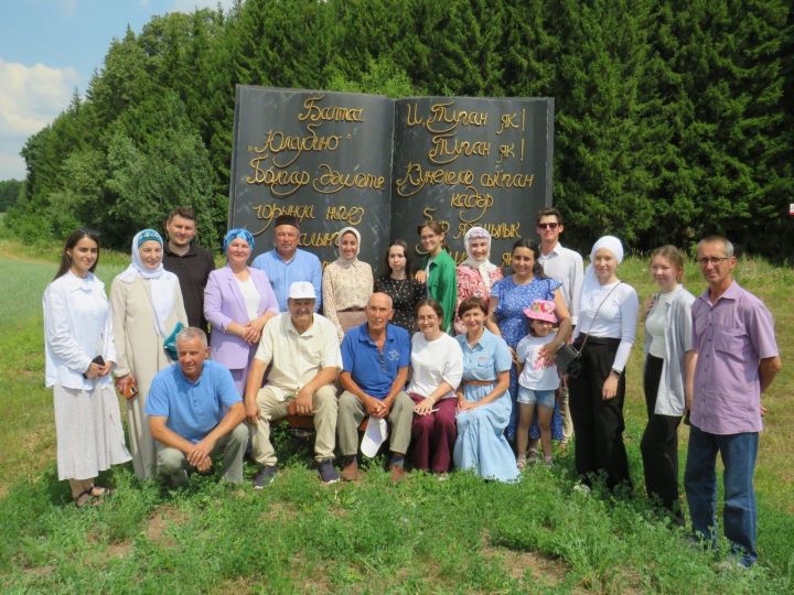 «Яңа исем» иҗат лабораториясе Балтач авылында булып кайтты