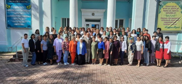 Ульяновскида татар теле һәм әдәбияты укытучыларының август киңәшмәсе узган