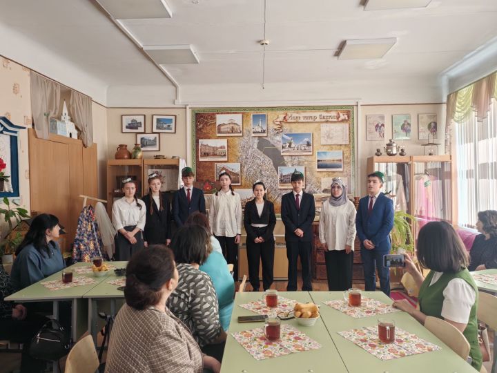 Алиш исемен горур йөртәбез