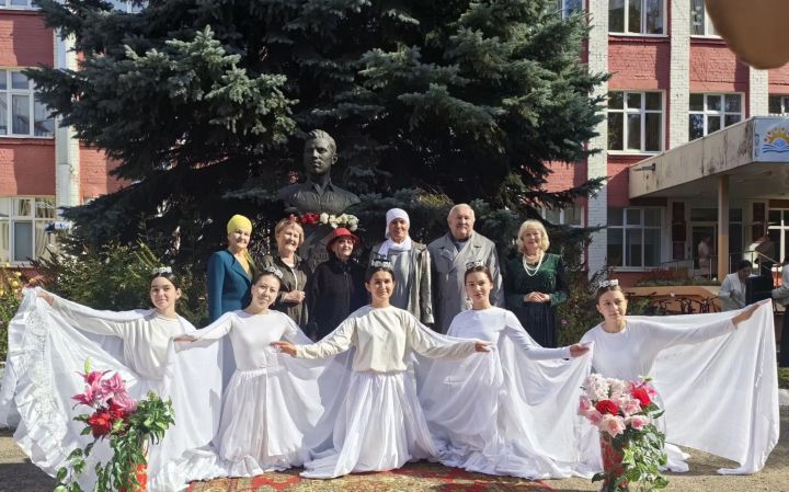 Алиш исемен горур йөртәбез