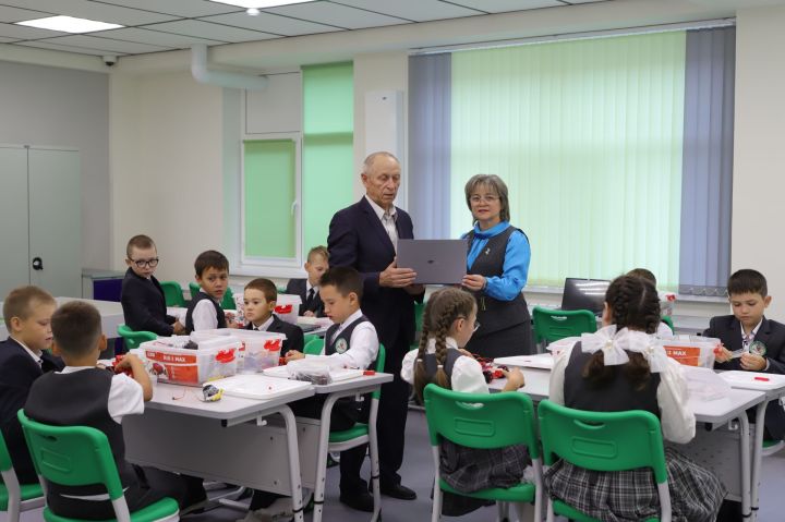 Апас мәктәбеннән фоторепортаж