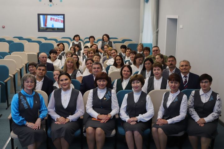 Апас мәктәбеннән фоторепортаж