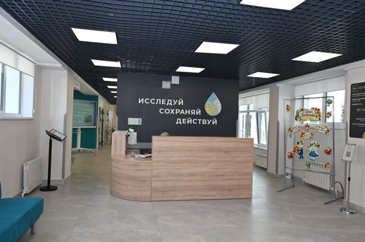 Марат Әхмәтов Түбән Камадагы балалар экология-биология үзәге белән танышты