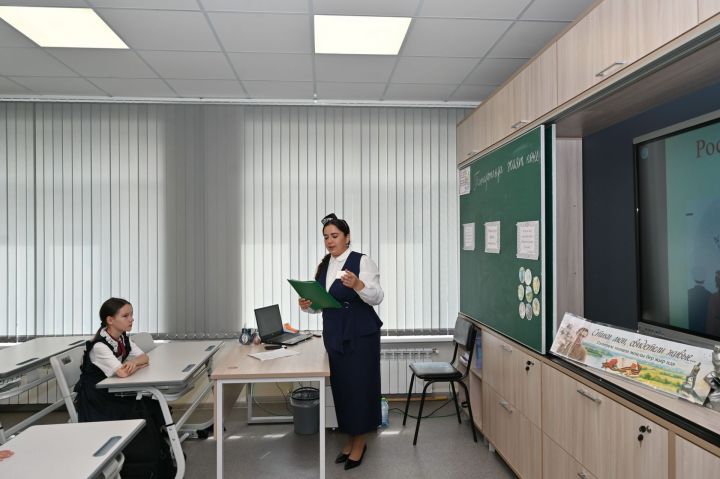 Марат Әхмәтов Тукай районындагы яңартылган мәктәп белән танышты