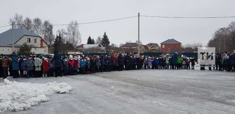 В Татарстане эвакуировали 740 школьников
