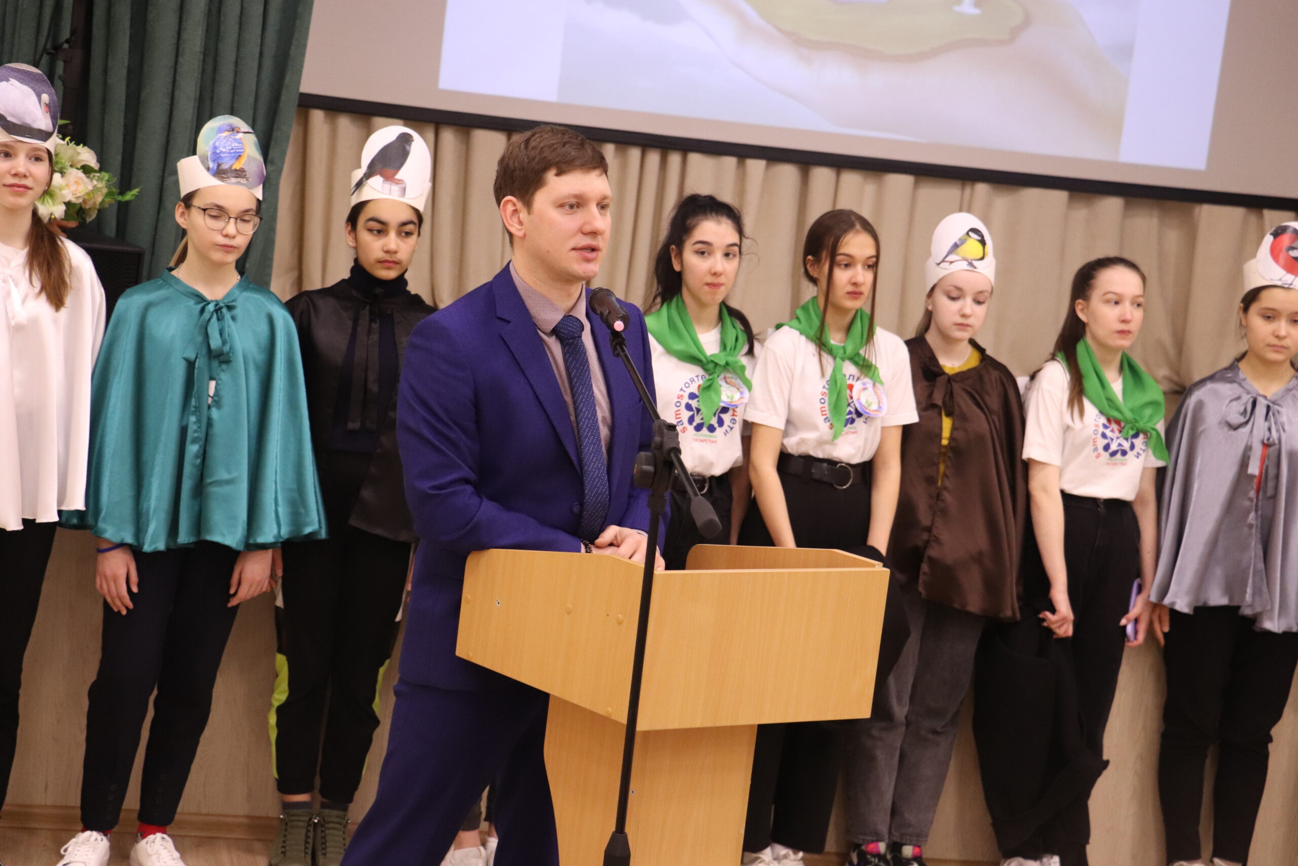 Казан гимназиясе  укытучы экологларны җыйды