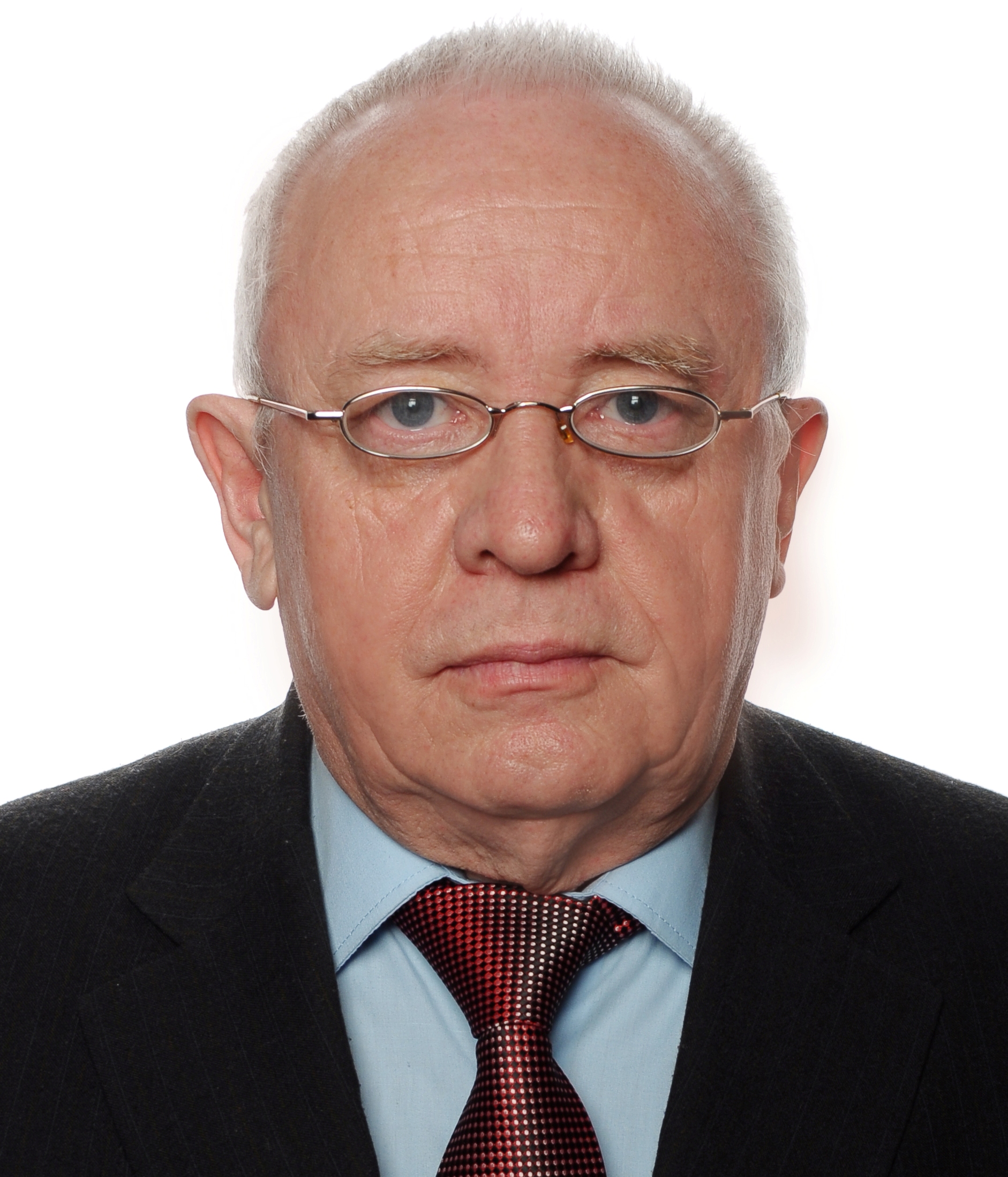 Роберт Туктаров прокомментировал случай неправильного назначения пенсии учителю