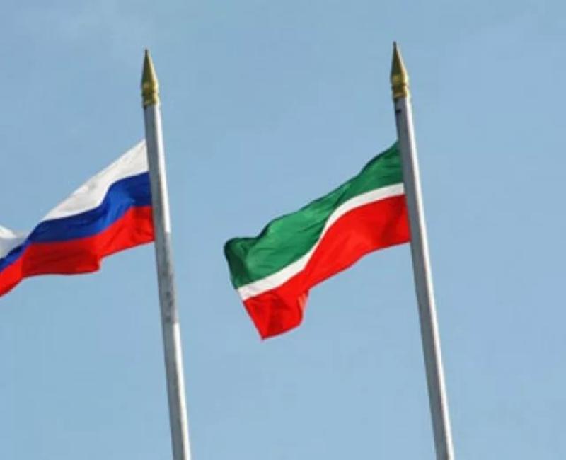 В школах республики поднимут два флага — России и Татарстана