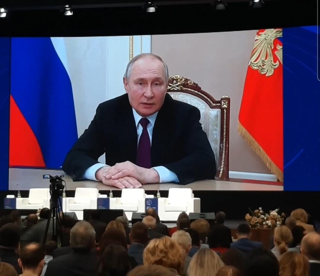 Путин поприветствовал участников форума «Формируя будущее»