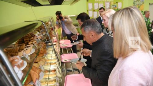 Президент дал месяц, чтобы выделить средства на горячее питание