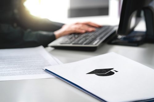 Приемная кампания в вузах начнется с 20 июня