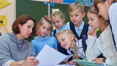 Более 100 тысяч педагогов участвуют в проекте «Высшая лига»