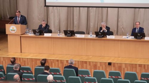 Фарид Мухаметшин поздравил ученых республики с Днем российской науки