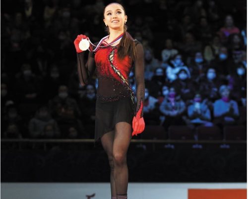 Камила Валиева в день 16-летия получила государственную награду от президента