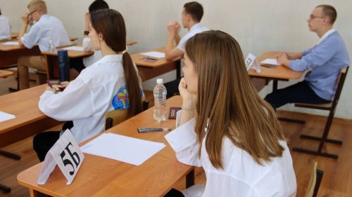 Сегодня девятиклассники сдают ОГЭ по русскому языку