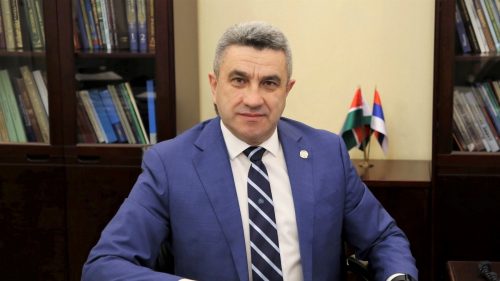 Поздравление министра образования и науки РТ Ильсура Хадиуллина с Днём защиты детей