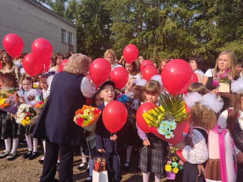 День знаний в 90 гимназии