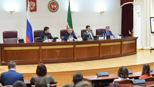 Рустам Минниханов встретился с победителями и призёрами финала «Молодые профессионалы – 2022»