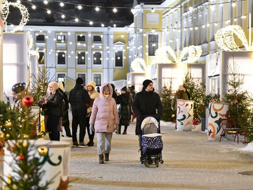 Казанские актеры прочитают сказки во дворе Присутственных мест Кремля